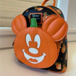 Disney Halloween Pumpkin Glow in the Dark Mickey Loungefly Backpack